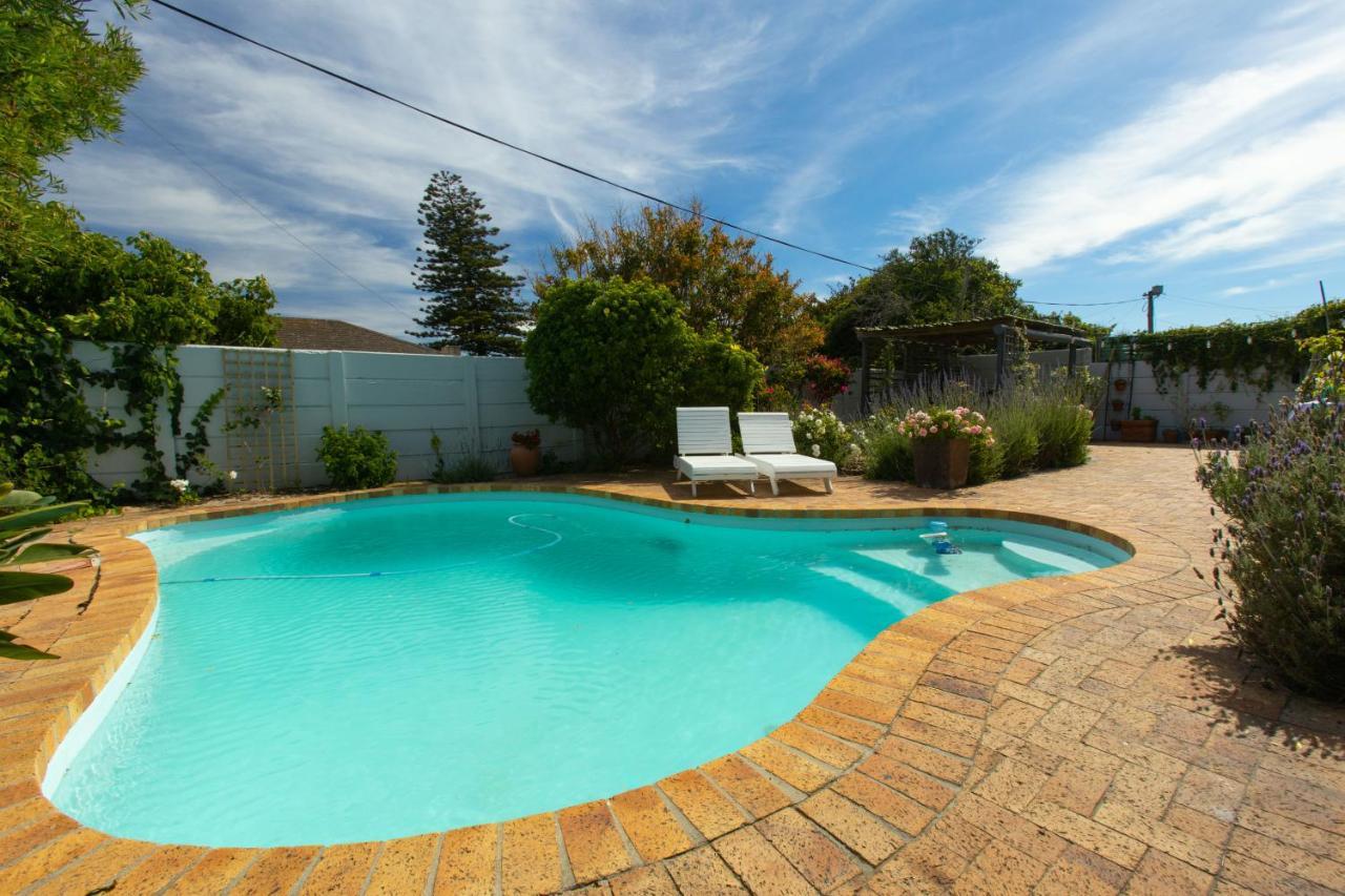 Surf Way Beach Cottage Kapstadt Exterior foto